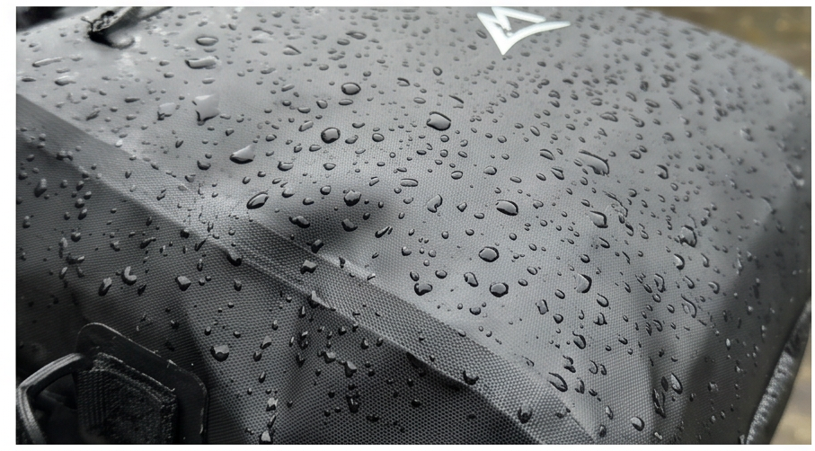 nextcover 3in1 aquashield fahrradtasche in der Anwendung